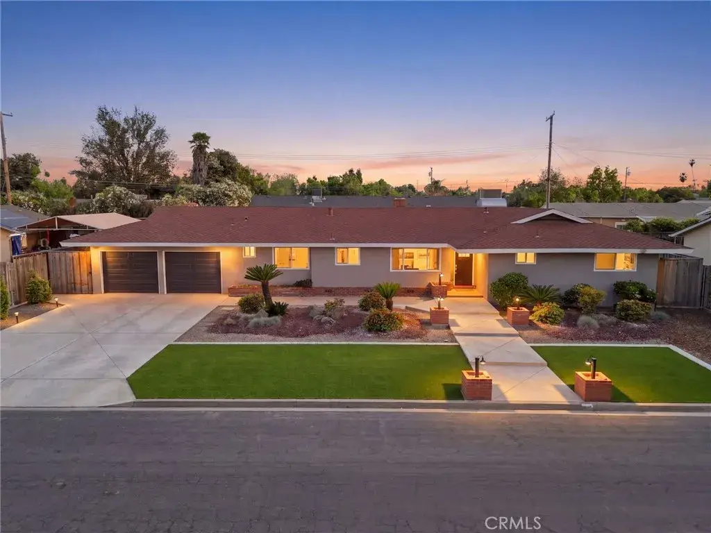 365 E Sycamore Drive, Hanford, CA 93230 - #1