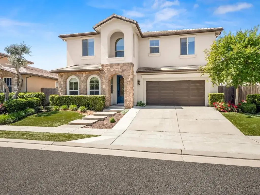 1229 E Via Roma, Fresno, CA 93730 - #1