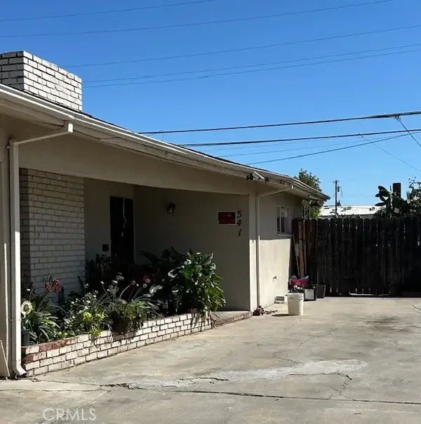 537 W University, Fresno, CA 93705