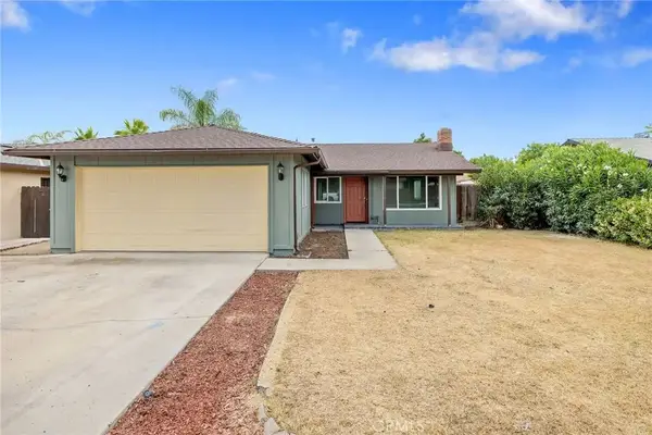 534 W Swift Avenue, Clovis, CA 93612