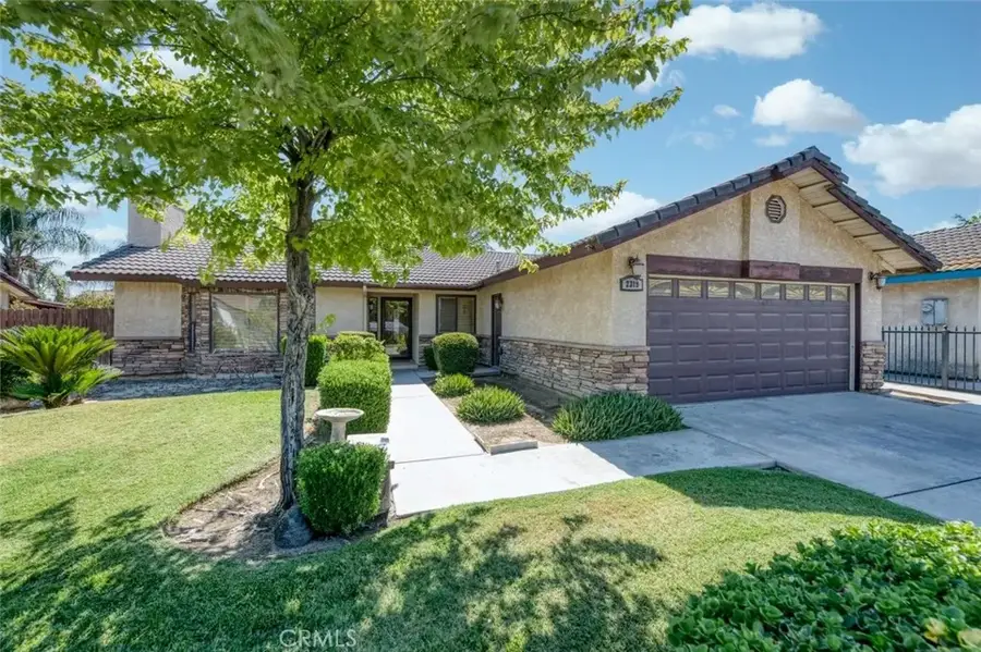 2319 S Pierce, Fresno, CA 93725 - #2