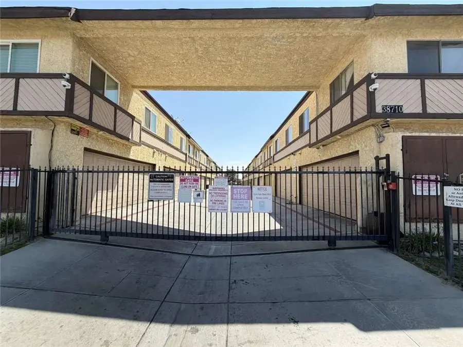 38710 10th Street East #12, Palmdale, CA 93550 - #2