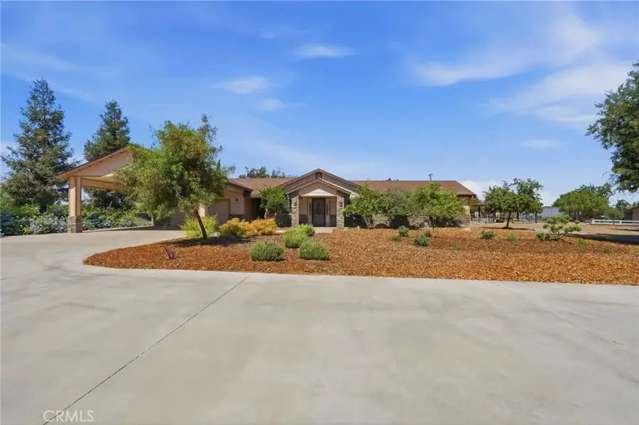 597 Crawford, Porterville, CA 93257 - #2
