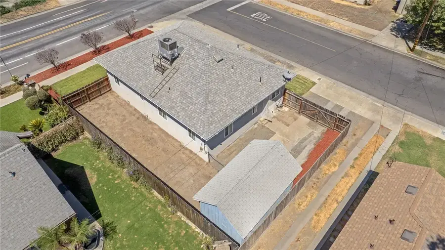 1229 N Redington, Hanford, CA 93230 - #2