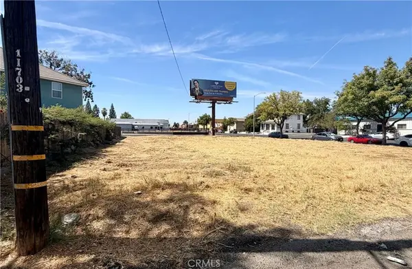 46610332 Divisadero, Fresno, CA 93721