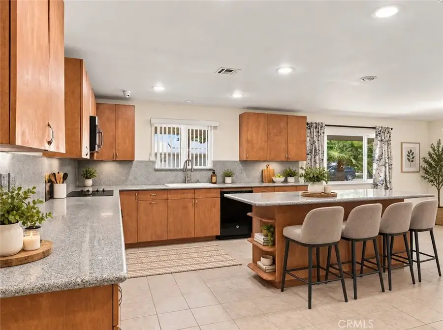 5170 E Huntington, Fresno, CA 93727 - #3