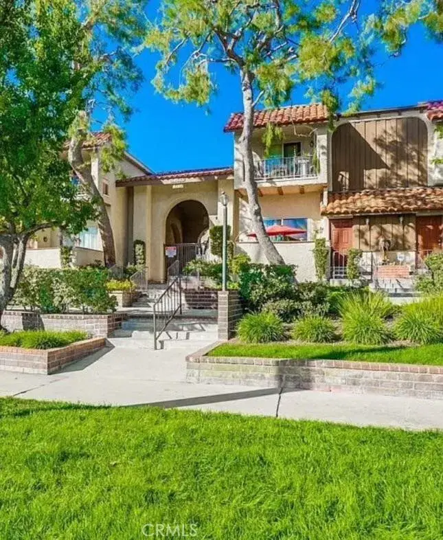 19545 Sherman Way #44, Reseda, CA 91335 - Image #1