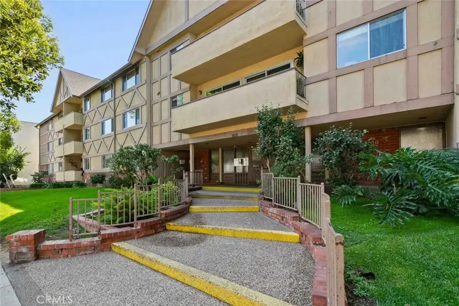 600 W Stocker Street #208, Glendale, CA 91202 - Image #2