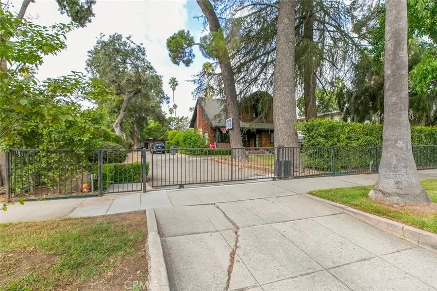 597 N Hill Avenue North, Pasadena, CA 91106 - Image #3