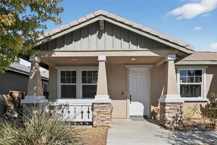 15940 Greyrock Street, Victorville, CA 92395 - Image #2