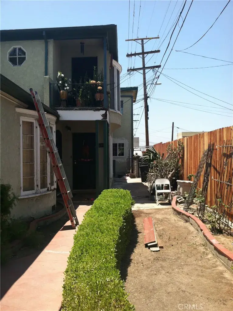 1915 S Orange Drive, Los Angeles, CA 90016 - Image #2