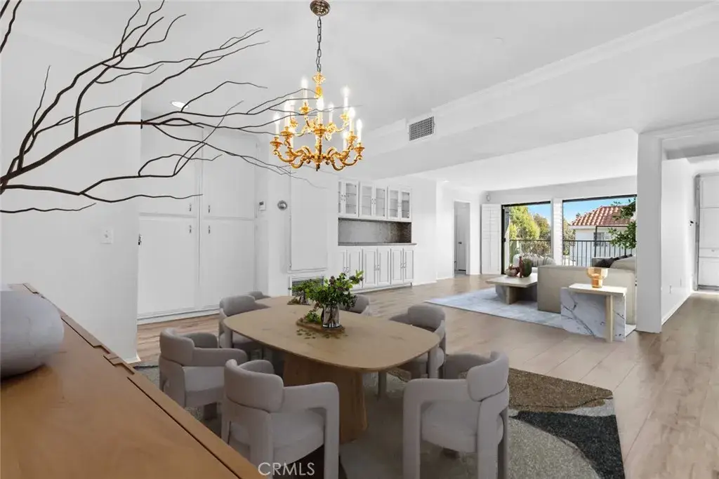 14804 Magnolia #6, Sherman Oaks, CA 91403 - Image #1