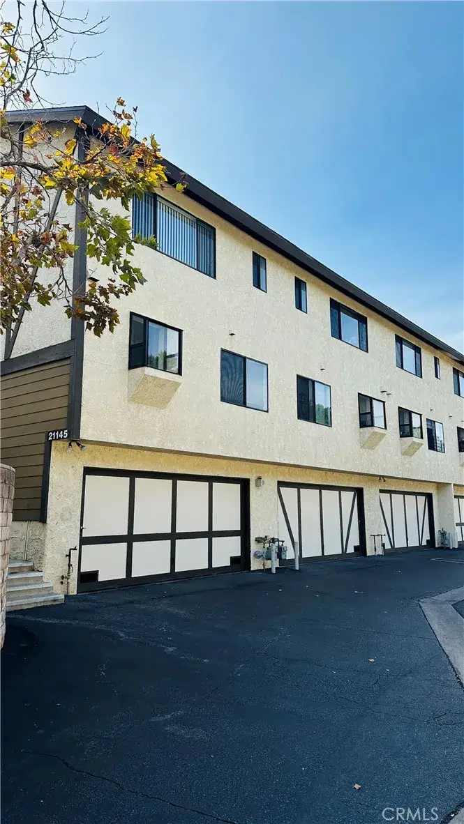 21145 Lassen, Chatsworth, CA 91311 - Image #2