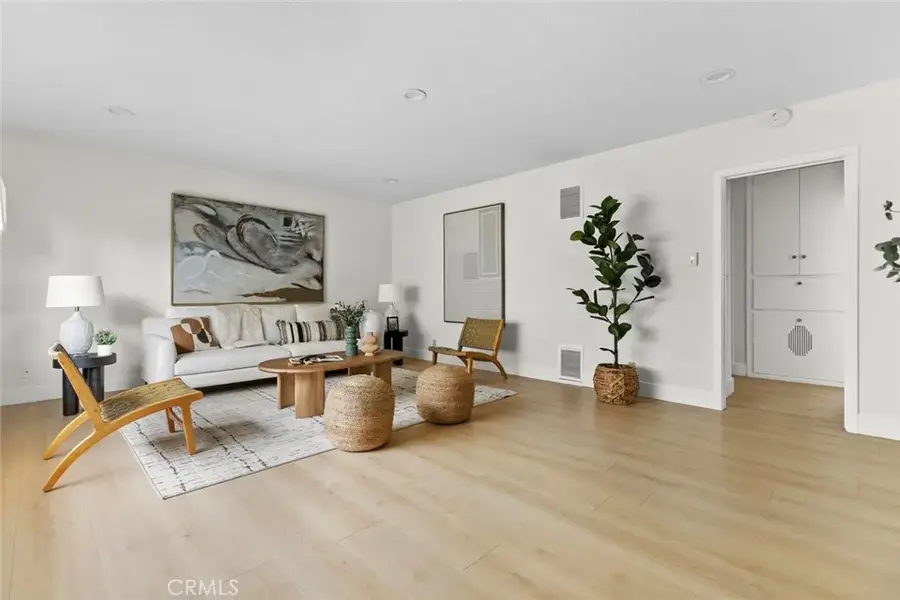 587 South St #18, Glendale, CA 91202 - Image #3