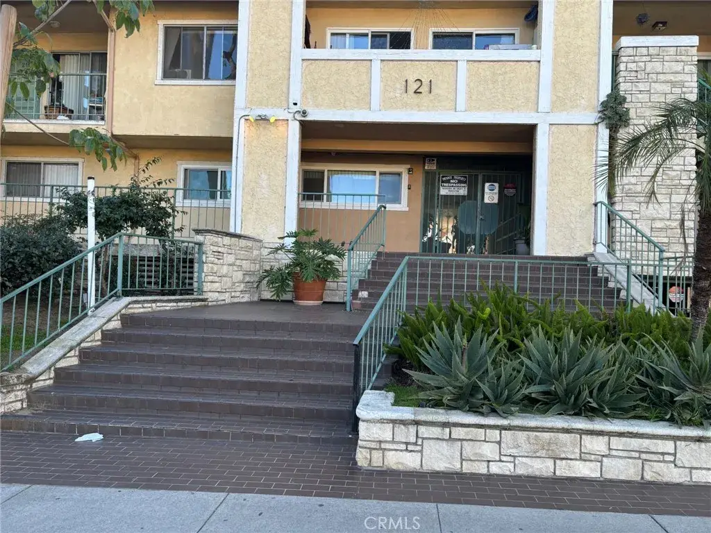 121 Sinclair Avenue #103, Glendale, CA 91206 - Image #1