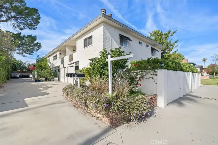 5017 Cartwright #3, North Hollywood, CA 91601 - Image #2