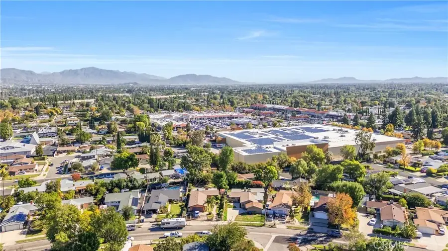 11200 Amestoy, Granada Hills, CA 91344 - Image #3