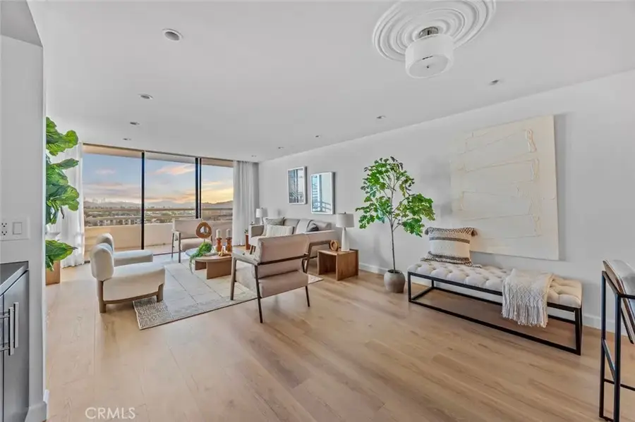 343 Pioneer Dr #1101, Glendale, CA 91203 - Image #3