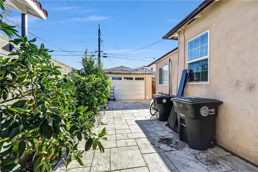 1220 Richard, Glendale, CA 91206 - Image #2