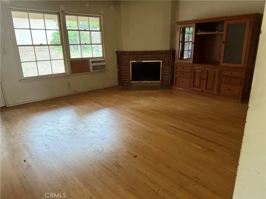 2133 E E Chevy Chase Dr Drive East, Glendale, CA 91206 - Image #3