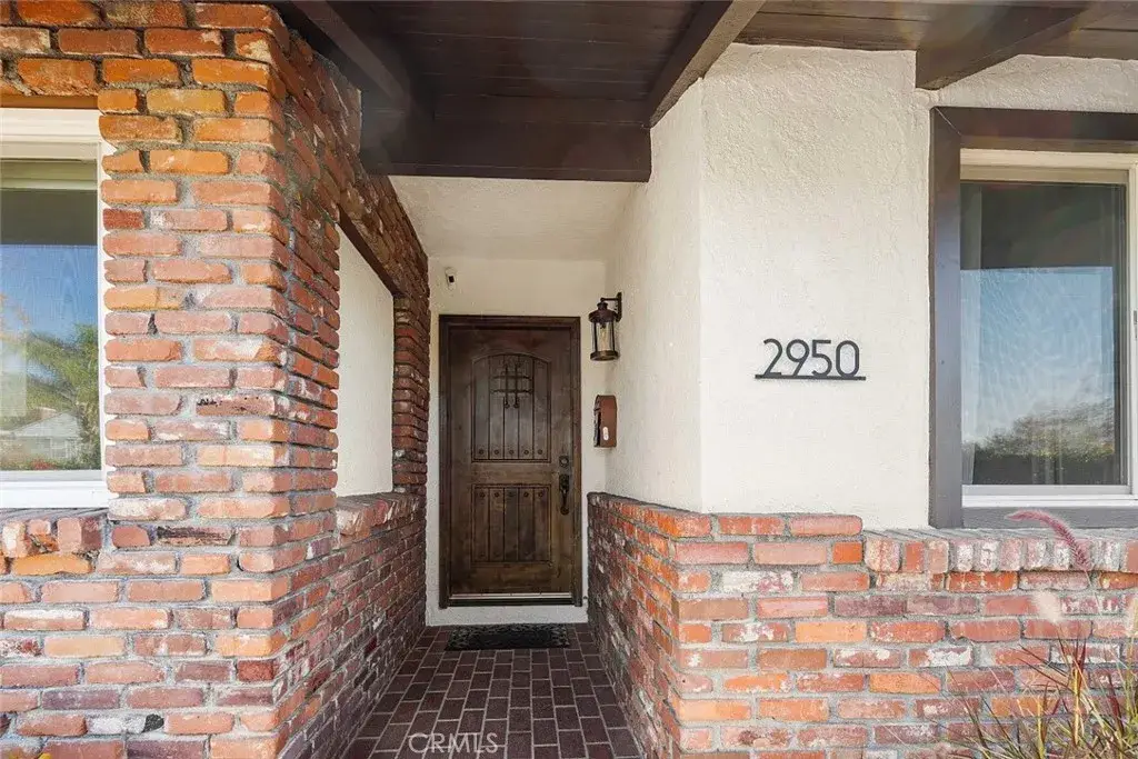 2950 N Lincoln Street, Burbank, CA 91504 - Image #1