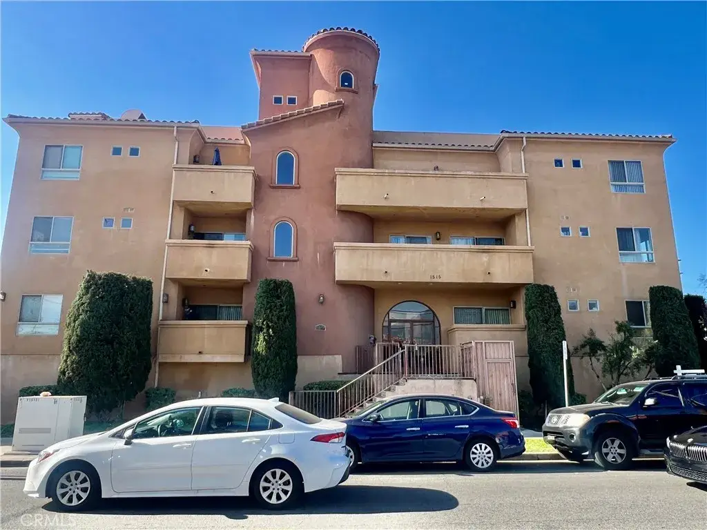 1515 Grismer Avenue #102, Burbank, CA 91504 - Image #1
