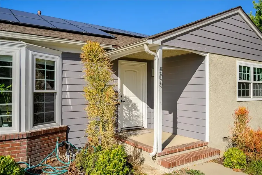 505 Cambridge Drive, Burbank, CA 91504 - Image #2