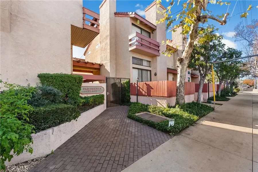 21054 Parthenia #11, Canoga Park, CA 91304 - Image #2