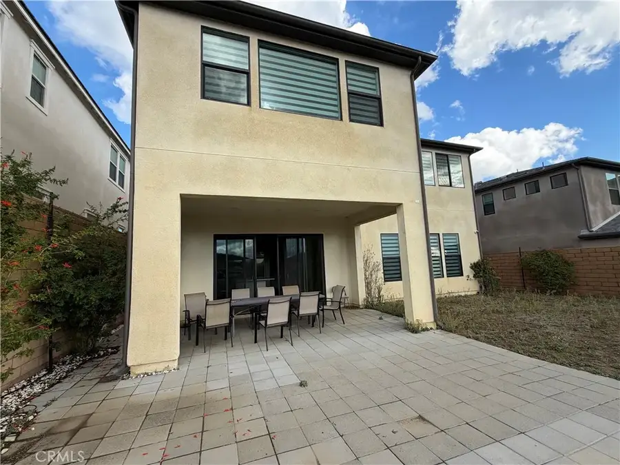 11651 N Deerlake Ranch, Chatsworth, CA 91311 - Image #2