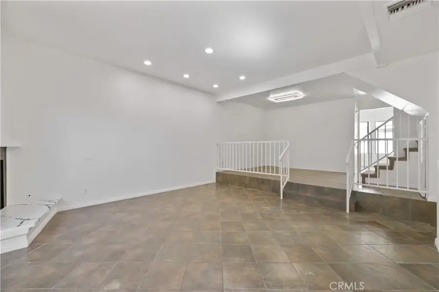 7550 Zombar #11, Van Nuys, CA 91406 - #3