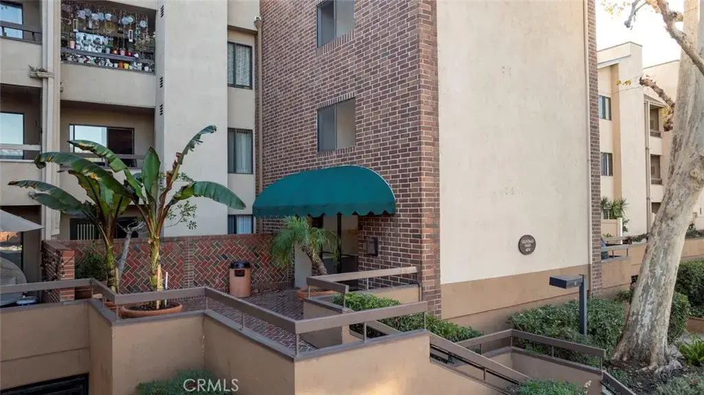 424 Oak #128, Glendale, CA 91204 - Image #1