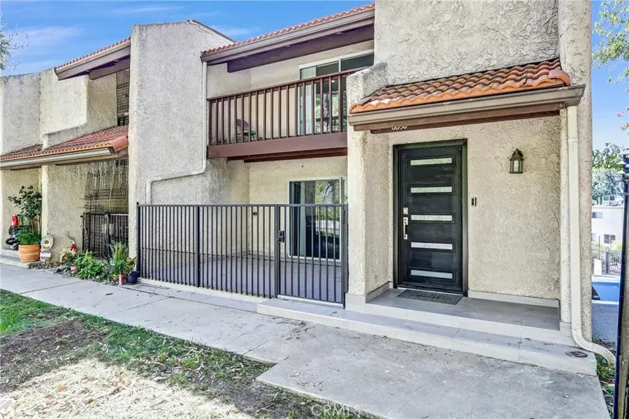 8038 Via Pompeii, Burbank, CA 91504 - #3