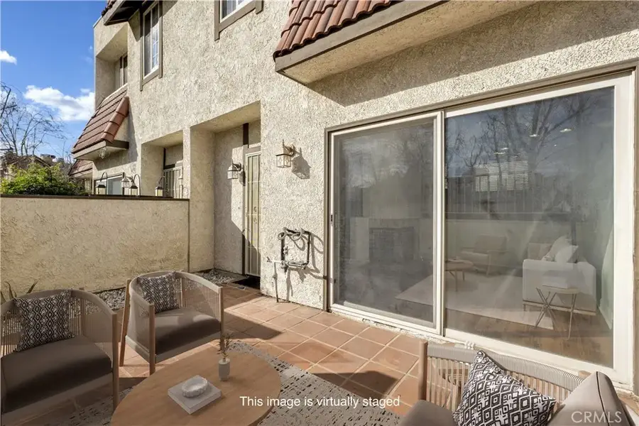17951 River Circle #3, Santa Clarita, CA 91387 - Image #2