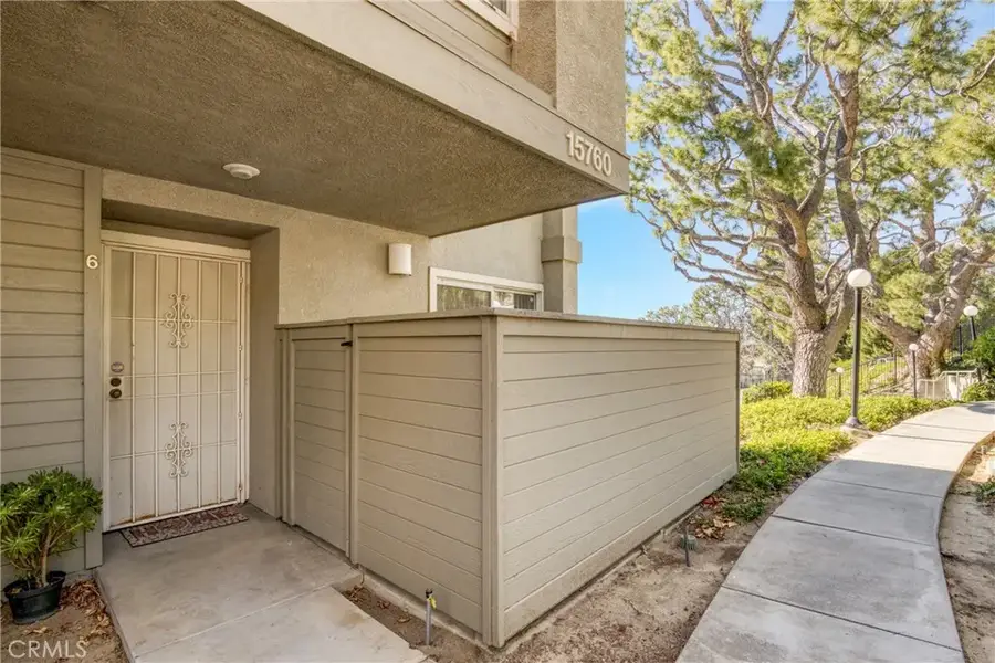 15760 Midwood, Granada Hills, CA 91344 - Image #2