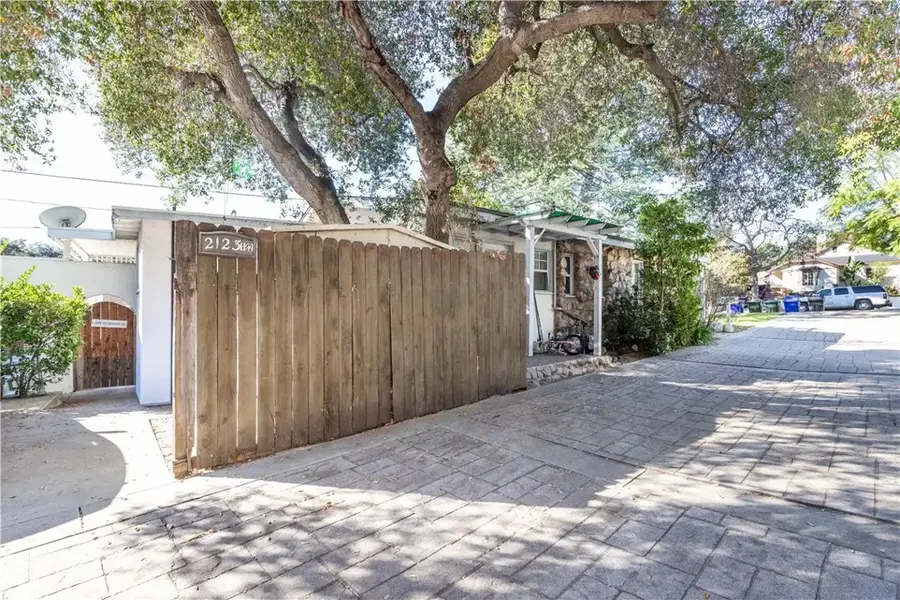 2123 Crescent, Montrose, CA 91020 - #3