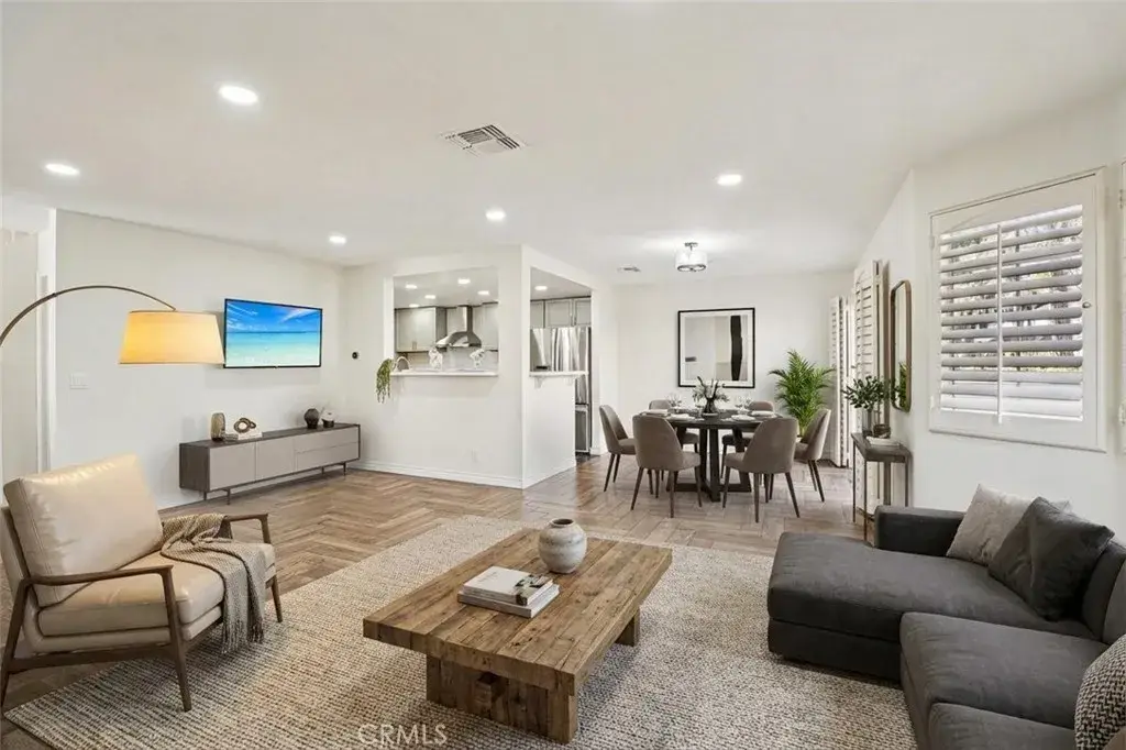 11300 Foothill Blvd #97, Sylmar, CA 91342 - #1