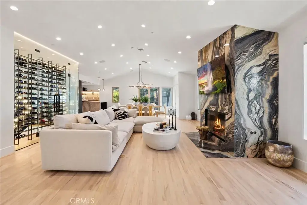 7628 Airlie, Tujunga, CA 91042 - #1