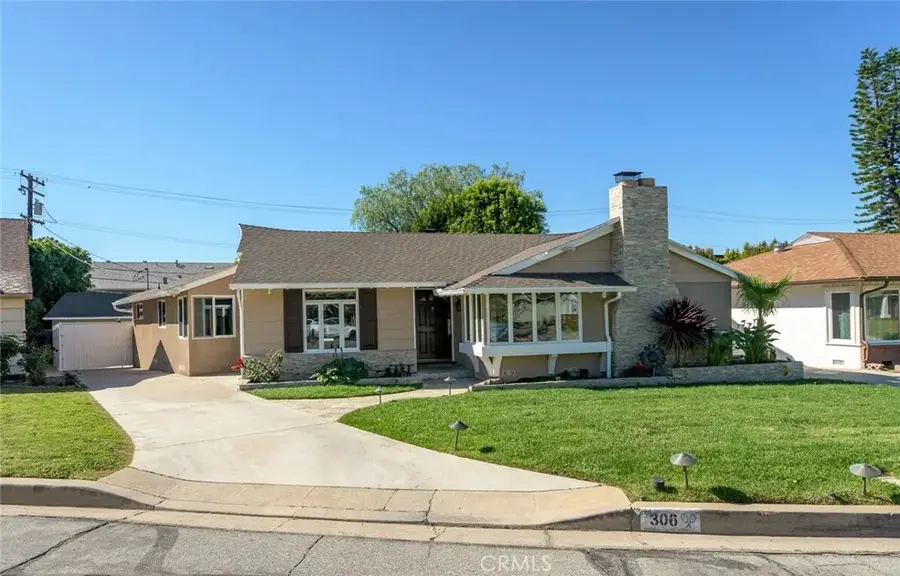 306 Parkwood Drive, Glendale, CA 91202 - #3