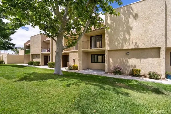 44200 Kingtree #16, Lancaster, CA 93534