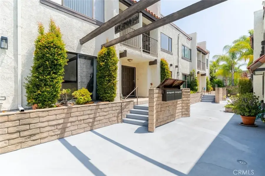 4136 Ocean View Boulevard, Montrose, CA 91020 - #3