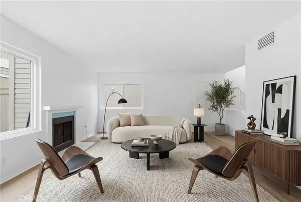 22137 Burbank #3, Woodland Hills, CA 91367
