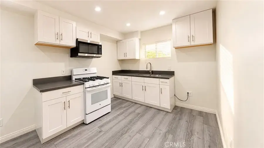 6851 Foothill, Tujunga, CA 91042 - #2