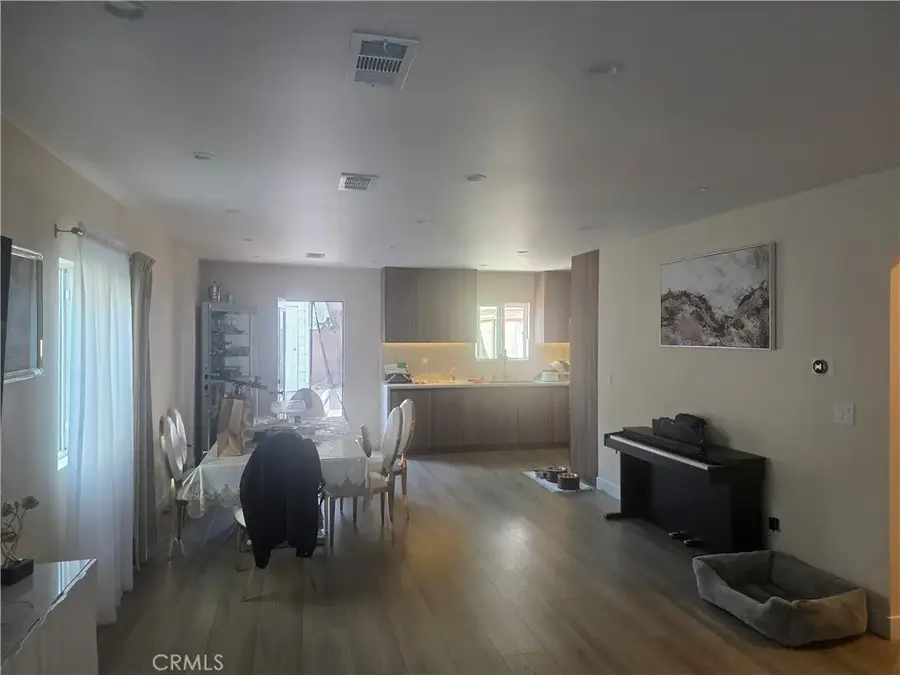14939 Archwood, Van Nuys, CA 91405 - #2