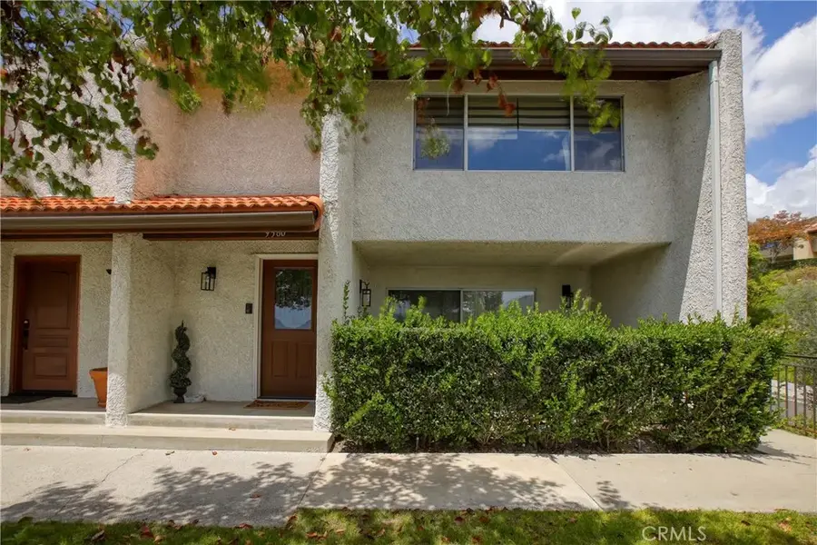 9560 Via Bernardo, Burbank, CA 91504 - #2