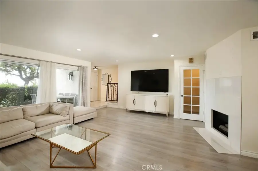 9560 Via Bernardo, Burbank, CA 91504 - #3