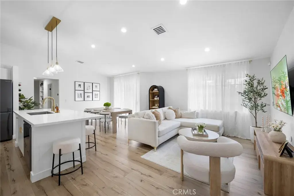 11300 Foothill Boulevard #63, Sylmar, CA 91342 - #1