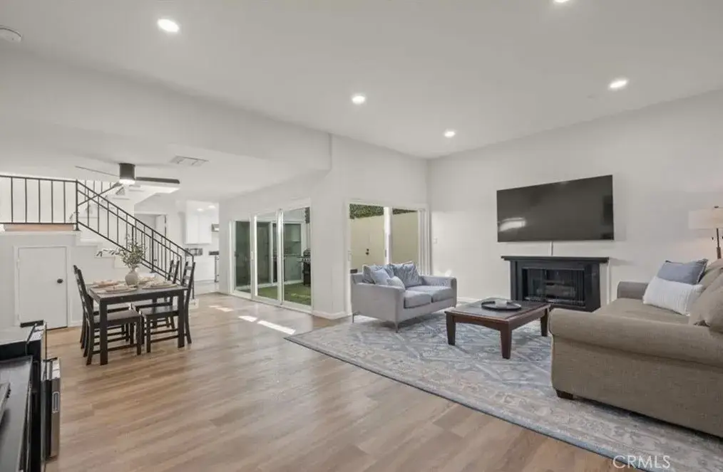 308 1/2 Commonwealth Avenue, Los Angeles, CA 90020 - #1