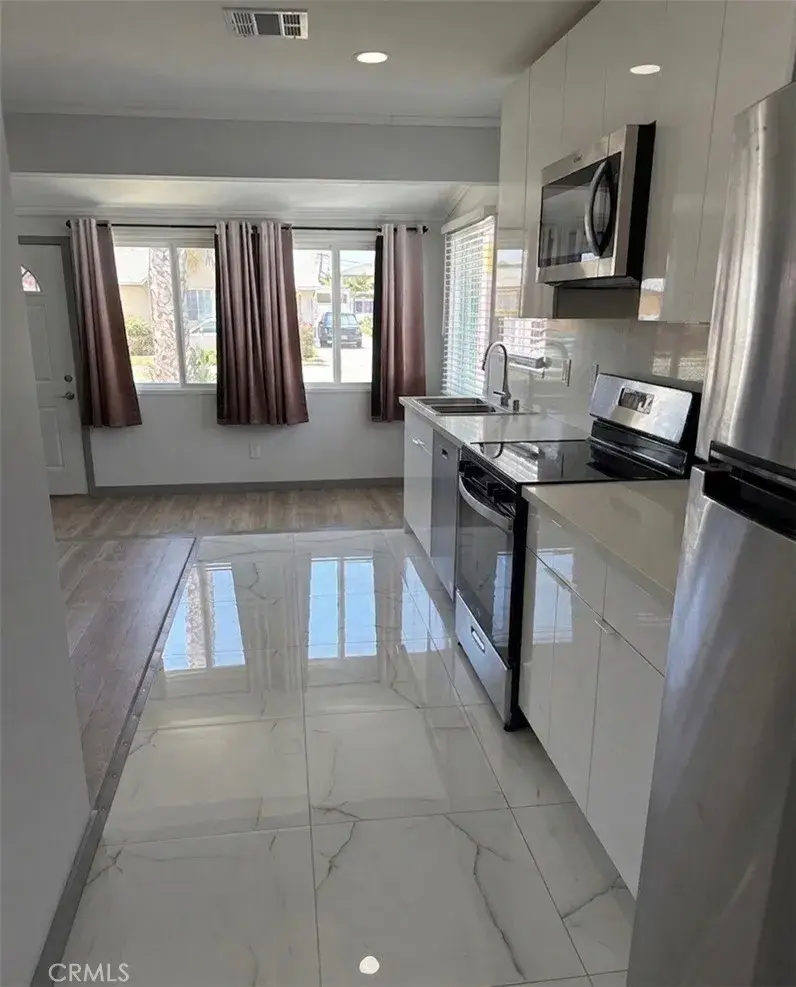 4085 W 141st Street, Hawthorne, CA 90250 - #3