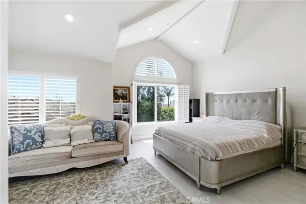 1896 Caminito De La Narcissa, Glendale, CA 91208