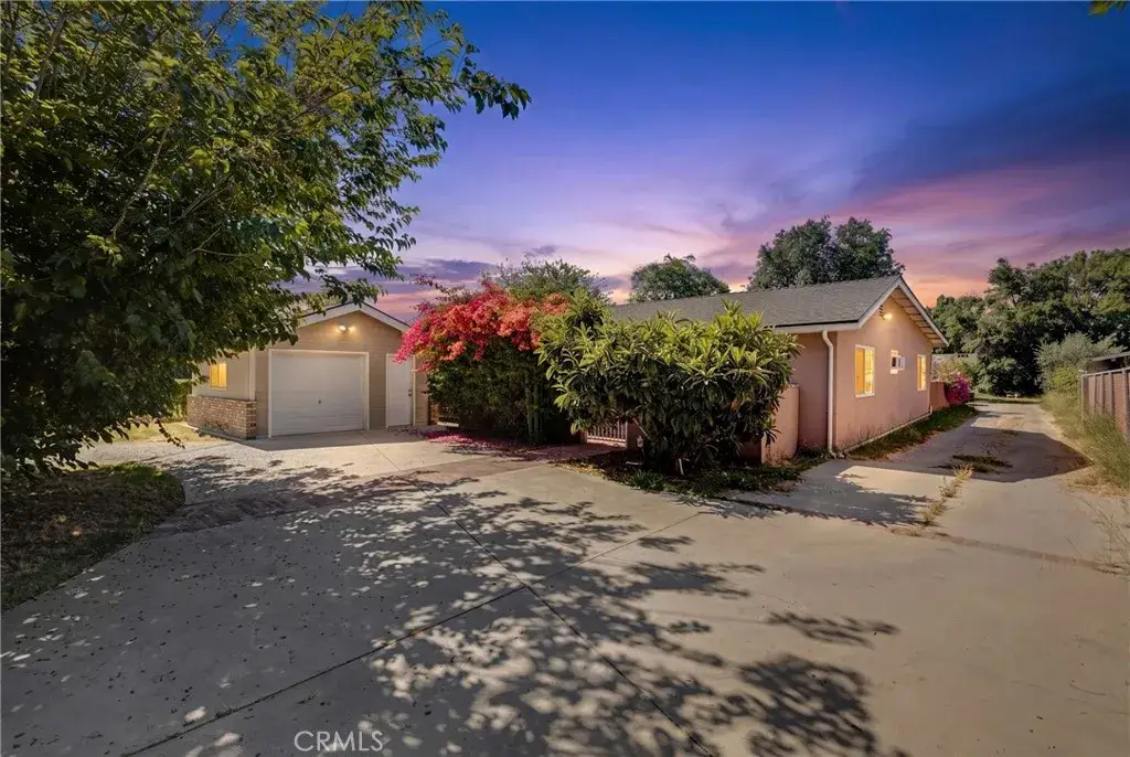 19000 Strathern, Reseda, CA 91335 - #1